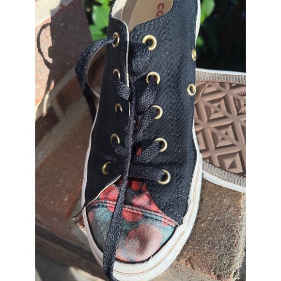 Converse All Star Low Top Black with Red Flowers Size 3 (WS75) - Picture 3 of 14